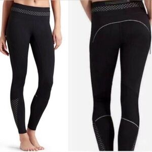 LIKE NEW Athleta Miles Compression Tights Size S Style 151608